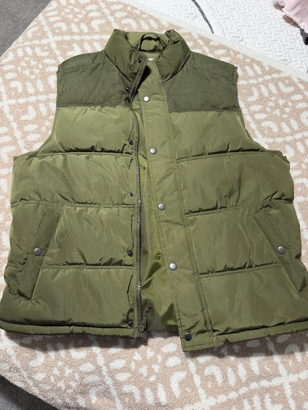 Men’s puffer vest